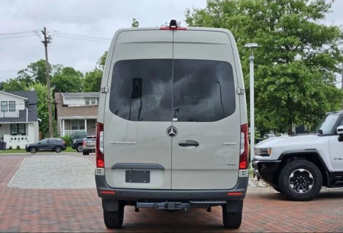 Used 2025 Mercedes-Benz Sprinter 2500 image 6