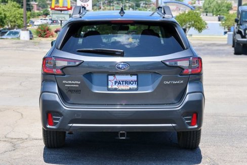 Used 2020 Subaru Outback Premium image 5