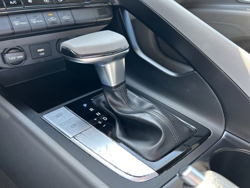 Used 2023 Hyundai Elantra SEL image 31