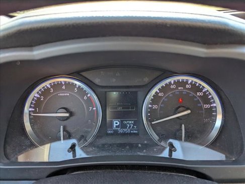 Used 2015 Toyota Highlander LE image 11