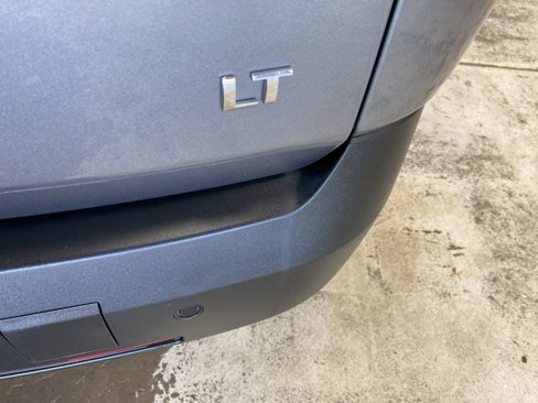 Used 2021 Chevrolet Traverse LT image 9