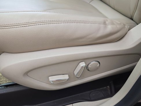 Used 2017 Lincoln MKC Premiere image 17