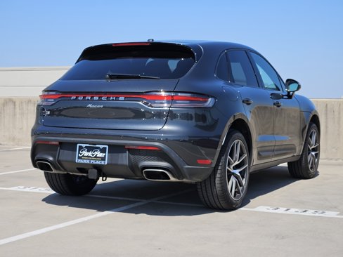 Used 2025 Porsche Macan image 8