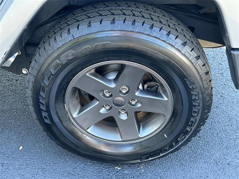 Used 2016 Jeep Wrangler Unlimited Sport image 13