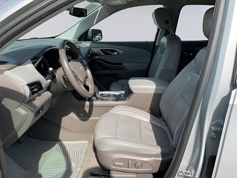 Used 2020 Chevrolet Traverse LT w/ LT Premium Package image 17