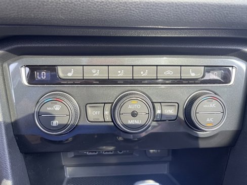 Certified 2019 Volkswagen Tiguan SEL w/ 3rd Row Seat Package image 24