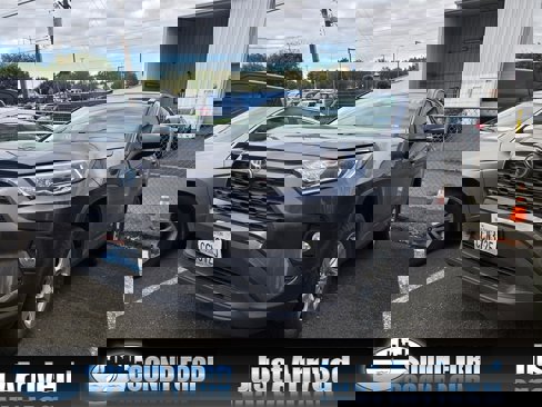 Used 2020 Toyota RAV4 XLE image 1