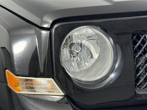 Used 2016 Jeep Patriot Latitude image 44