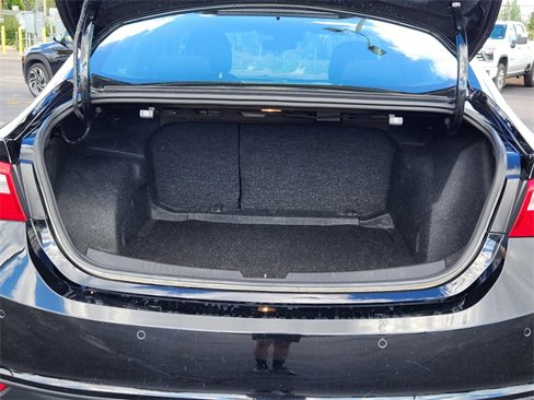 Used 2024 Chevrolet Malibu LT image 14