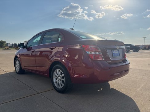 Used 2017 Chevrolet Sonic LT w/ Convenience Package image 6