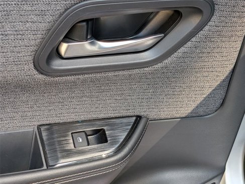 Used 2022 Nissan Rogue SV image 27