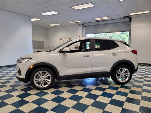Used 2022 Buick Encore GX Preferred w/ Cold Weather Comfort Package image 4