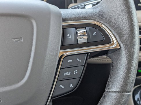 Certified 2023 Lincoln Nautilus AWD w/ Premium Package image 27