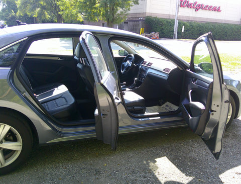 Used 2015 Volkswagen Passat 1.8T Limited Edition image 9