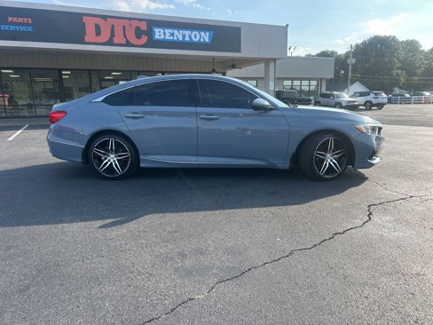 Used 2021 Honda Accord Touring image 2