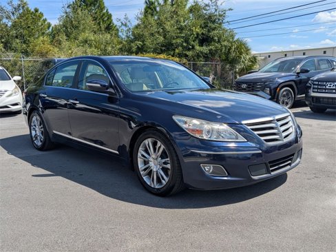 Used 2011 Hyundai Genesis 4.6 image 3