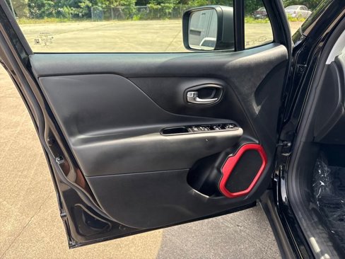 Used 2020 Jeep Renegade Trailhawk image 13
