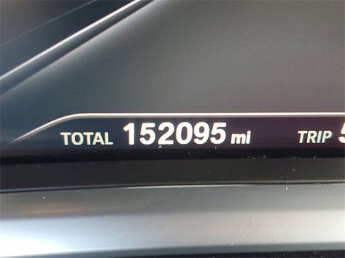 Used 2016 BMW 740i image 32