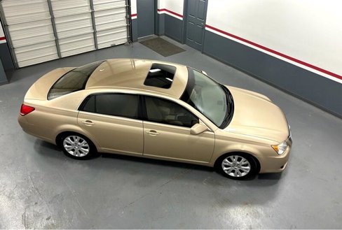 Used 2010 Toyota Avalon image 22