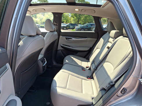 Certified 2024 INFINITI QX50 Luxe image 10