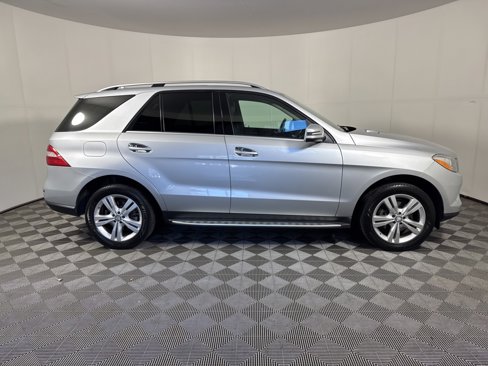 Used 2013 Mercedes-Benz ML 350 4MATIC image 6