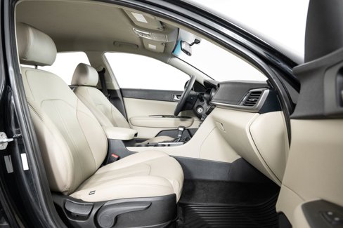 Used 2018 Kia Optima LX image 25