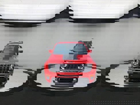 Used 2019 Jeep Renegade Latitude image 3