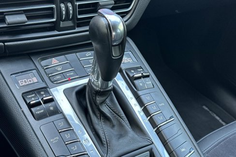 Used 2020 Porsche Macan image 24