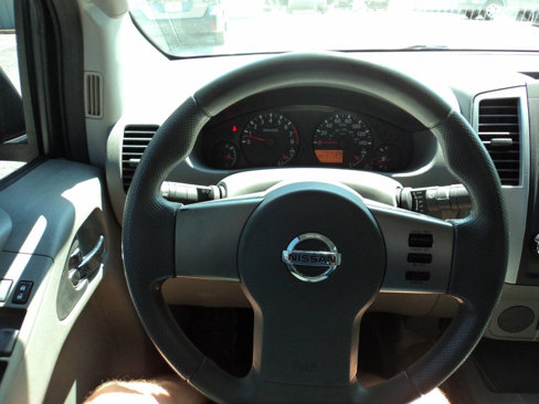Used 2012 Nissan Frontier SV image 9