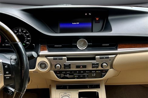 Used 2015 Lexus ES 350 w/ Premium Package image 9