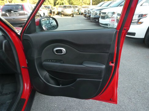 Used 2016 Kia Soul + image 22