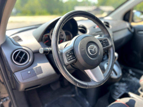 Used 2012 MAZDA MAZDA2 Touring image 16