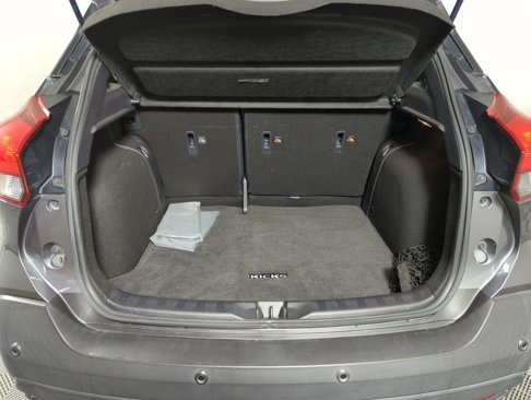 Used 2020 Nissan Kicks SV image 18