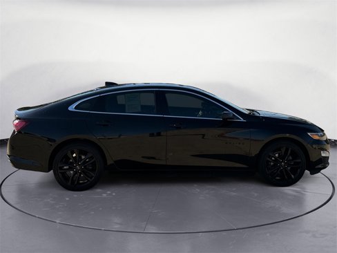 Used 2020 Chevrolet Malibu LT w/ Leather Package image 6
