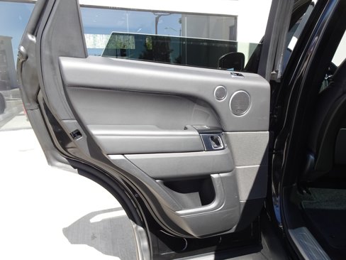 Used 2020 Land Rover Range Rover Sport HSE Dynamic image 15