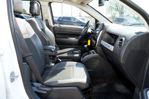 Used 2014 Jeep Compass Latitude w/ Sun/Sound Group image 25