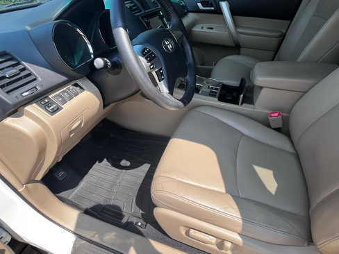 Used 2013 Toyota Highlander FWD image 37