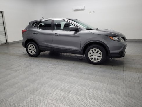 Used 2018 Nissan Rogue Sport S image 11