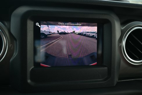 Used 2020 Jeep Gladiator Overland image 15