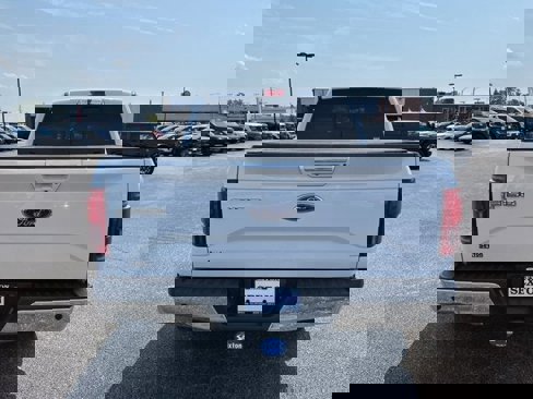 Used 2017 Ford F150 Lariat image 6