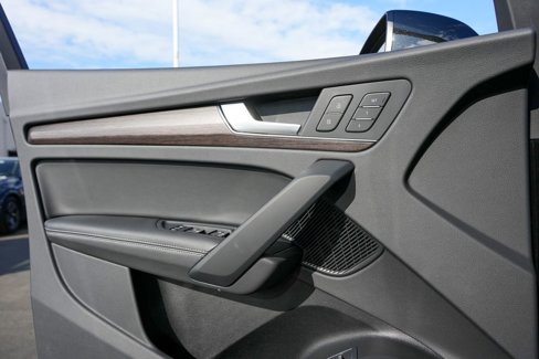 Used 2022 Audi Q5 2.0T Premium Plus w/ Premium Plus Package image 13