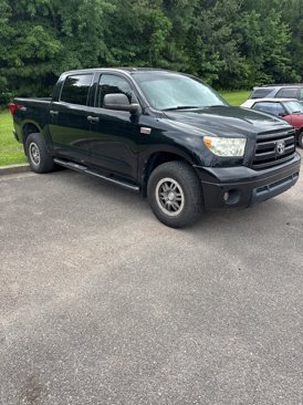 Used 2013 Toyota Tundra 4x4 CrewMax image 2