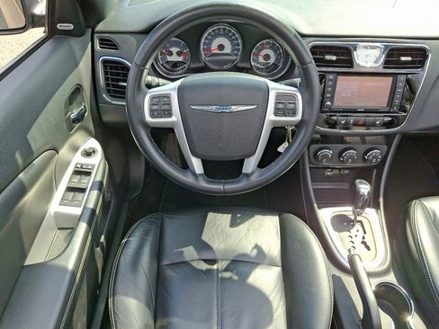 Used 2013 Chrysler 200 Limited image 13