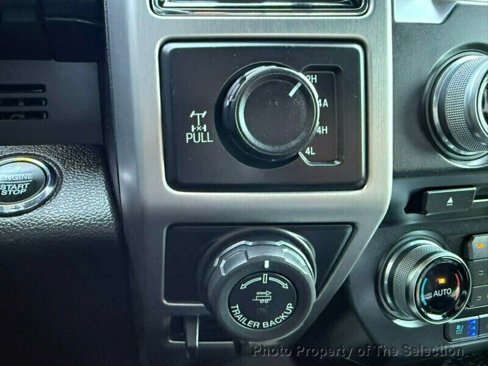 Used 2018 Ford F150 Platinum w/ Equipment Group 701A Luxury image 37