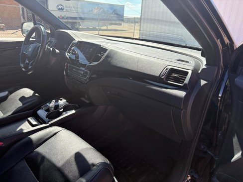 Used 2020 Honda Pilot Black Edition image 36
