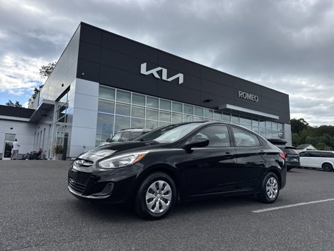 Used 2016 Hyundai Accent SE image 1