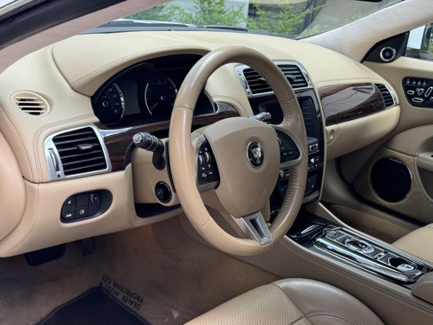 Used 2014 Jaguar XK Coupe image 28