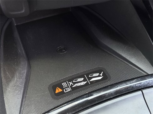 Used 2024 Chevrolet Trax RS w/ Sunroof Package image 20