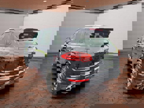 Used 2017 Porsche Cayenne S Platinum image 6