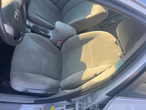 Used 2013 Toyota Corolla LE image 12